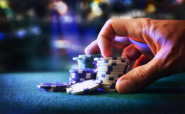 Three Card Poker table layout with dealer and player positions